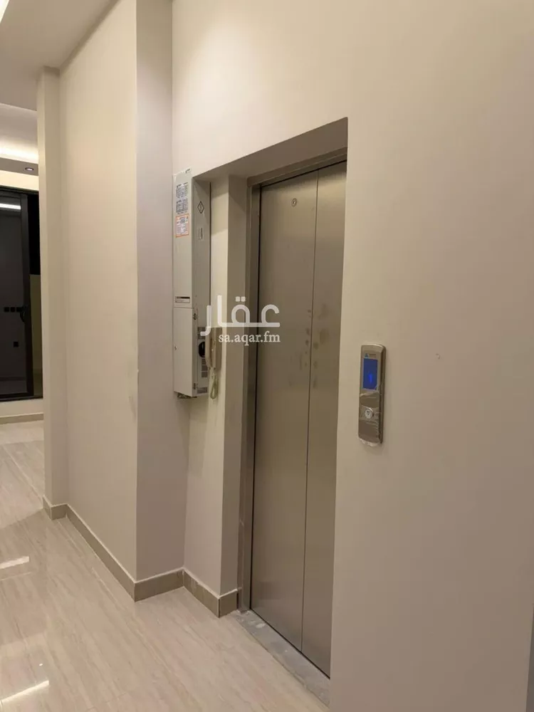 فيلا للبيع في شارع عمر بن أبي بكر, حي المهدية, مدينة الرياض, منطقة الرياض صورة 3