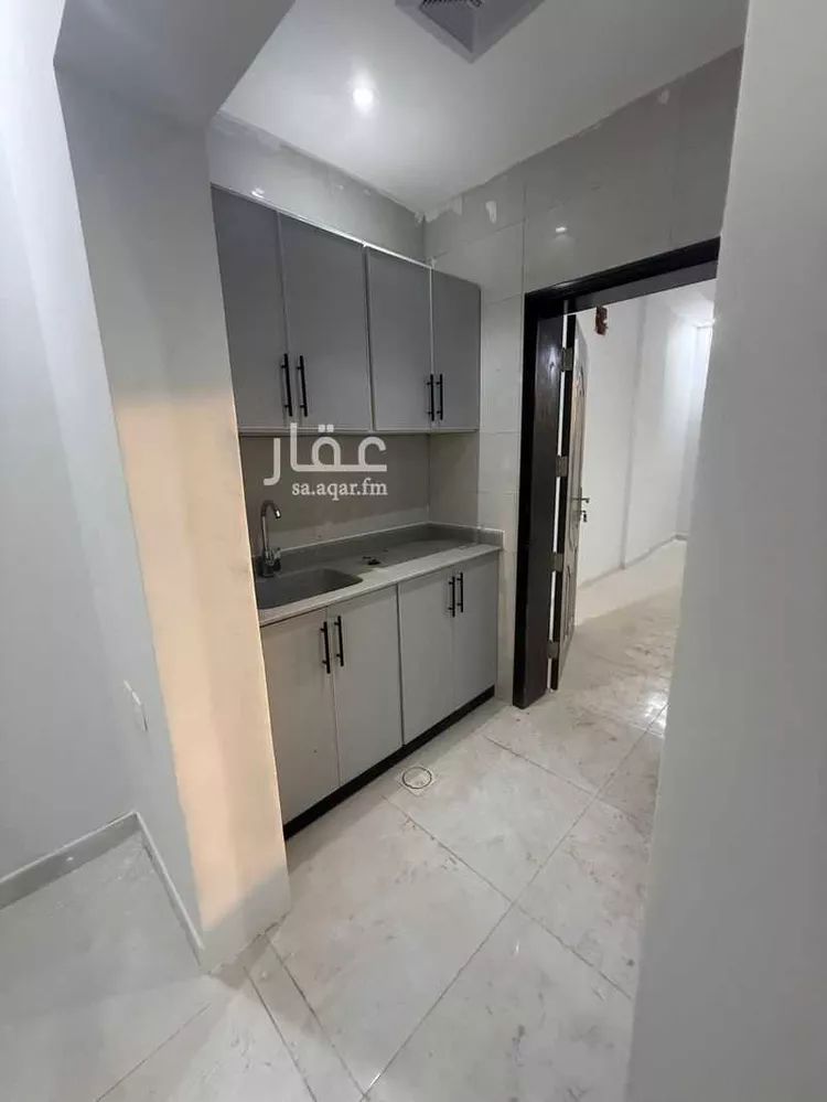 عمارة للإيجار في شارع التاسع والعشرون, حي الثقبة, مدينة الخبر, المنطقة الشرقية