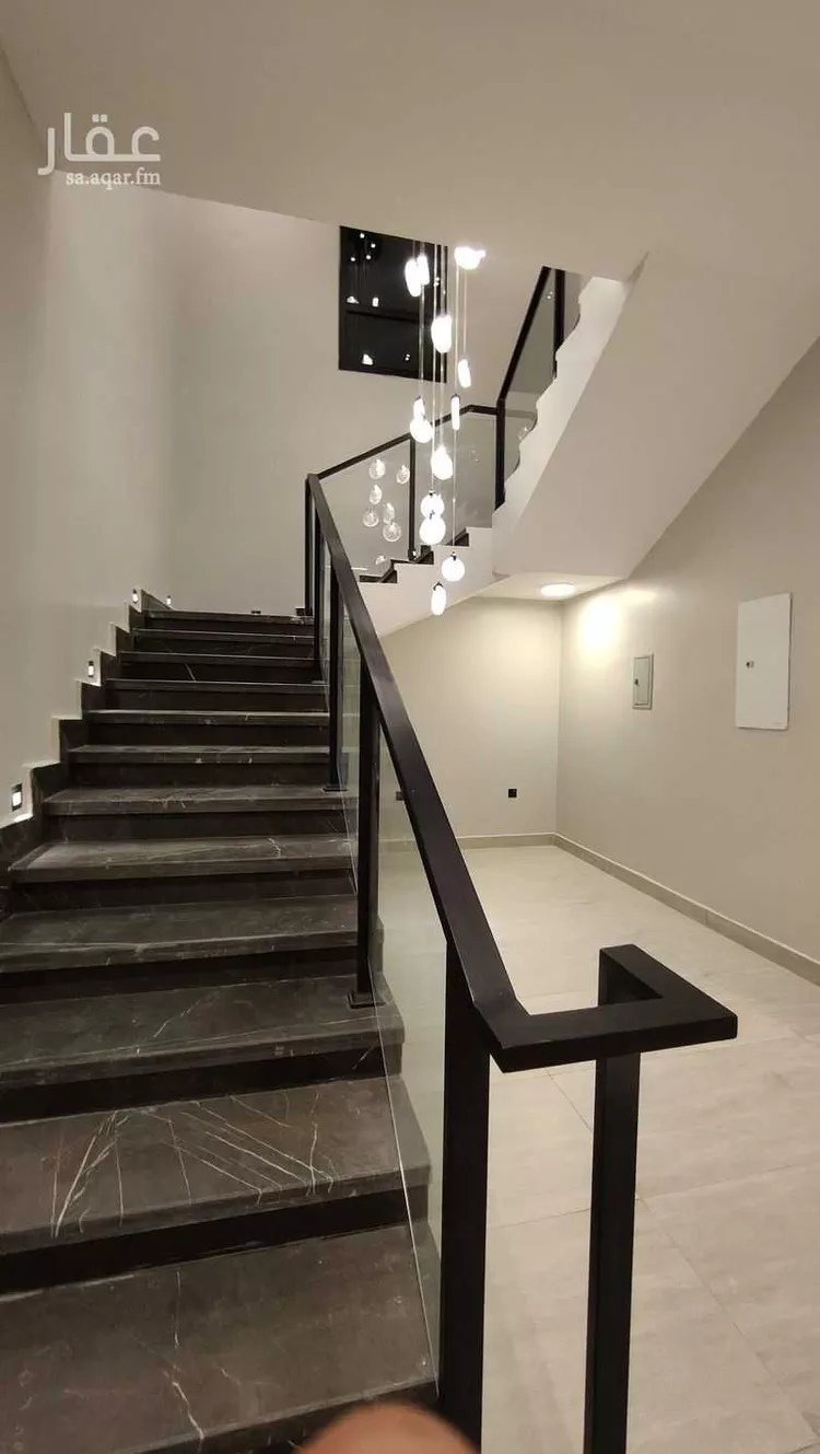 فيلا للبيع في شارع خديجة بنت حسان, حي الرمال, مدينة الرياض, منطقة الرياض صورة 5