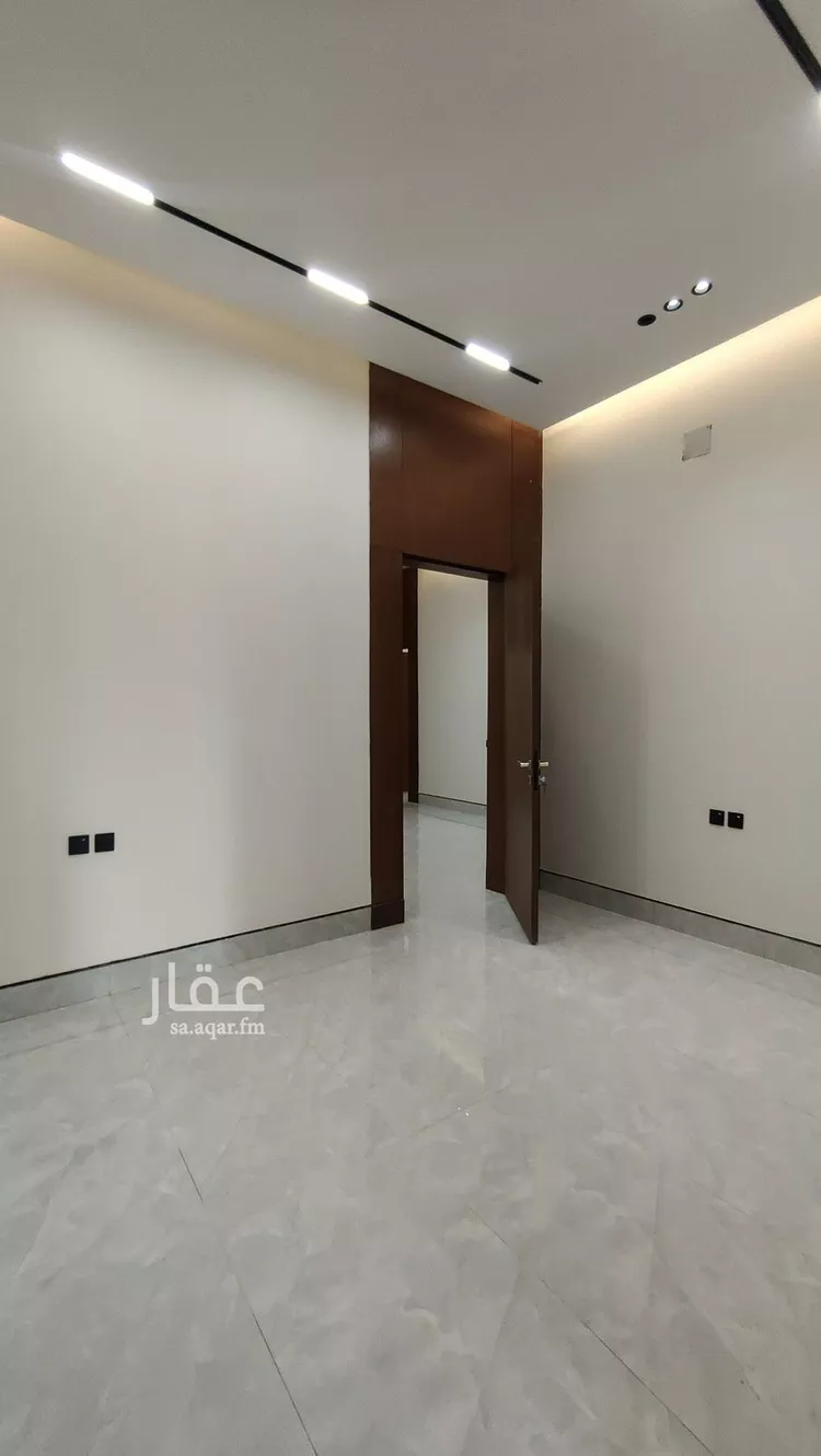 دور للبيع في شارع احمد بن سعادة, حي الرمال, مدينة الرياض, منطقة الرياض 9