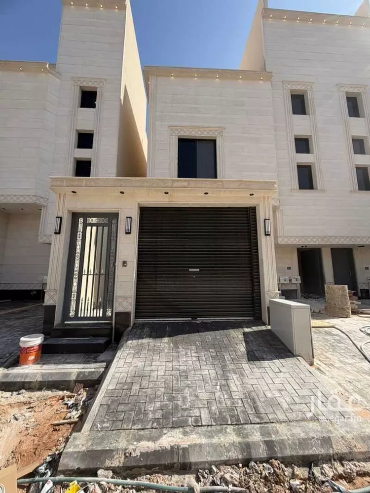 دور للبيع في شارع محمد بن مانع, حي القادسية, مدينة الرياض, منطقة الرياض