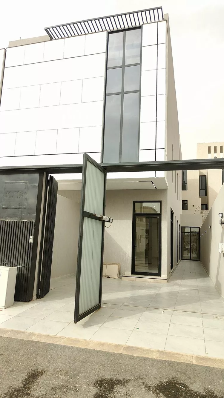 دور للبيع في شارع حجاج بن أرطأة, حي الرمال, مدينة الرياض, منطقة الرياض