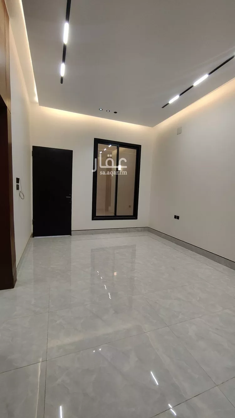 دور للبيع في شارع احمد بن سعادة, حي الرمال, مدينة الرياض, منطقة الرياض 11