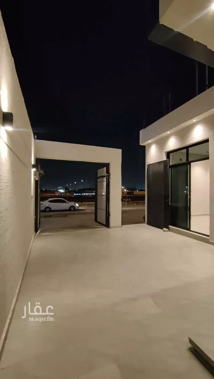 فيلا للبيع في شارع خديجة بنت حسان, حي الرمال, مدينة الرياض, منطقة الرياض صورة 2