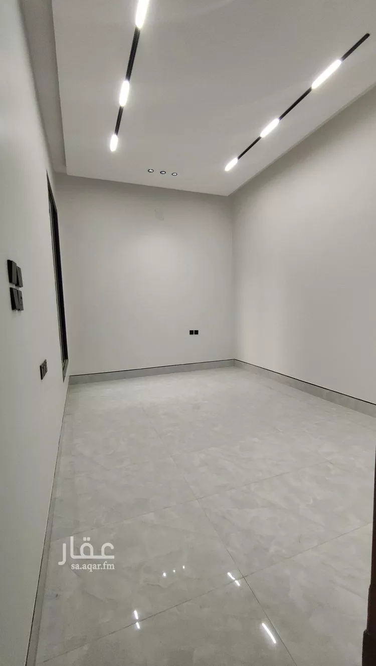 دور للبيع في شارع احمد بن سعادة, حي الرمال, مدينة الرياض, منطقة الرياض 14