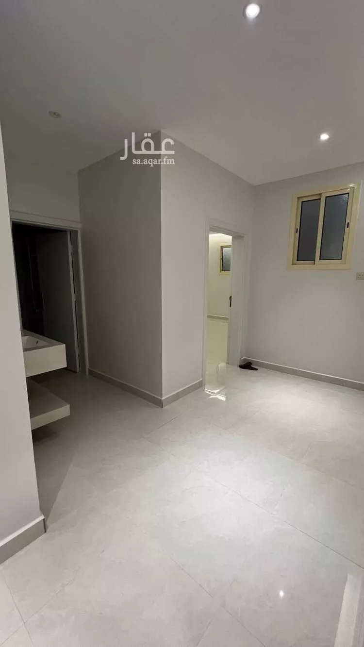 فيلا للإيجار في شارع الشيخ عبدالعزيز عبدالرحمن المسند, حي التخصصي, مدينة بريدة, منطقة القصيم صورة 2