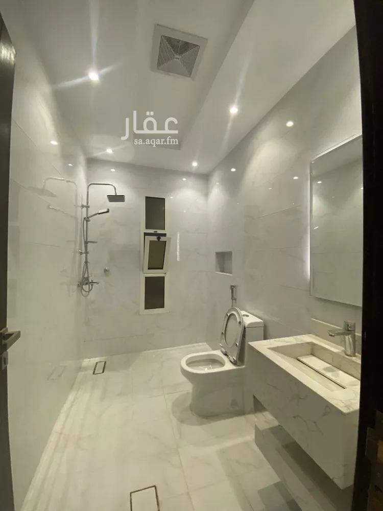 فيلا للإيجار في شارع اسماعيل الجنزوري, حي المنارات, مدينة جدة, منطقة مكة المكرمة صورة 3