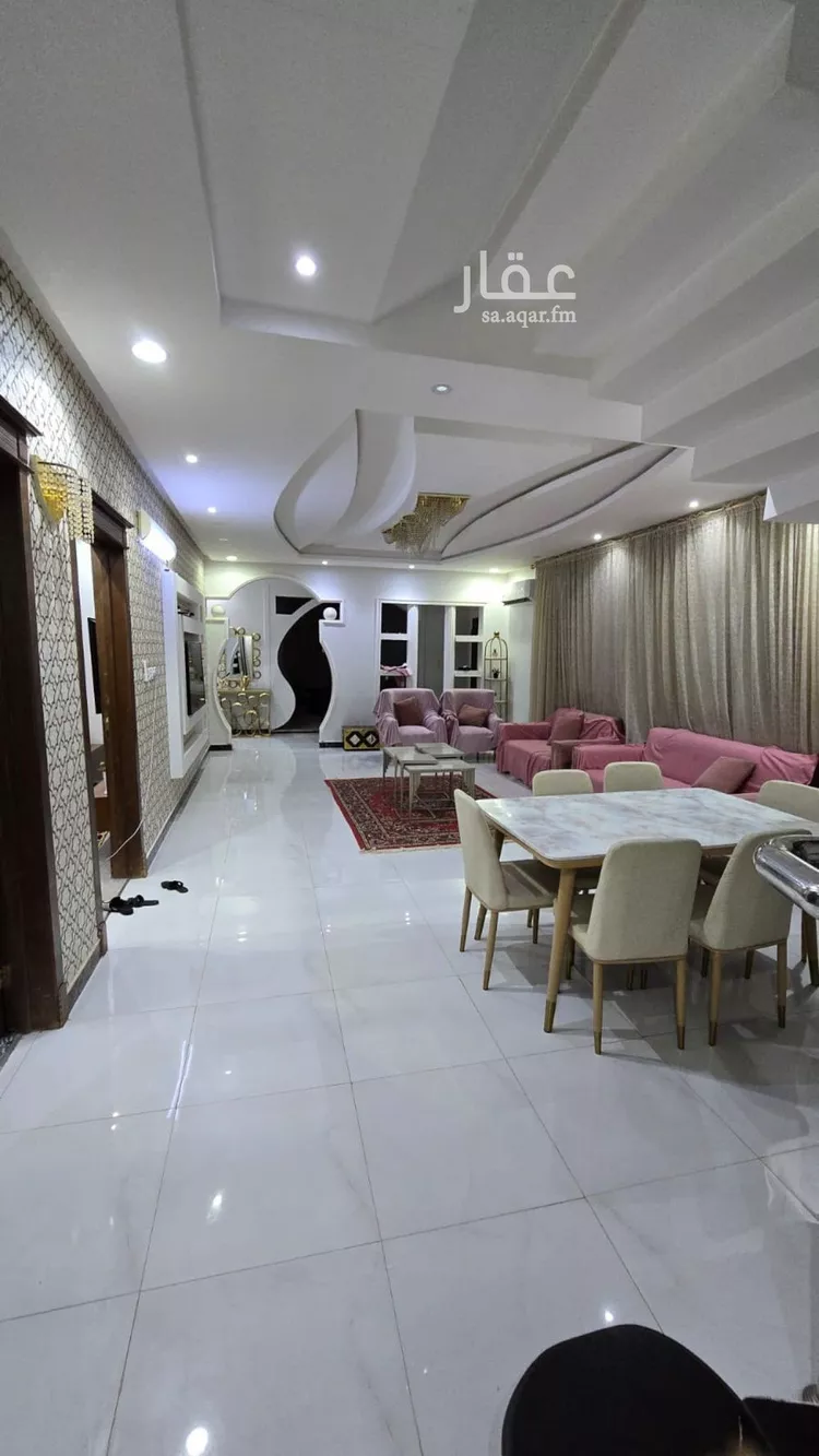 فيلا للبيع في شارع عبدالرحمن بن مرشد, حي الرمال, مدينة الرياض, منطقة الرياض