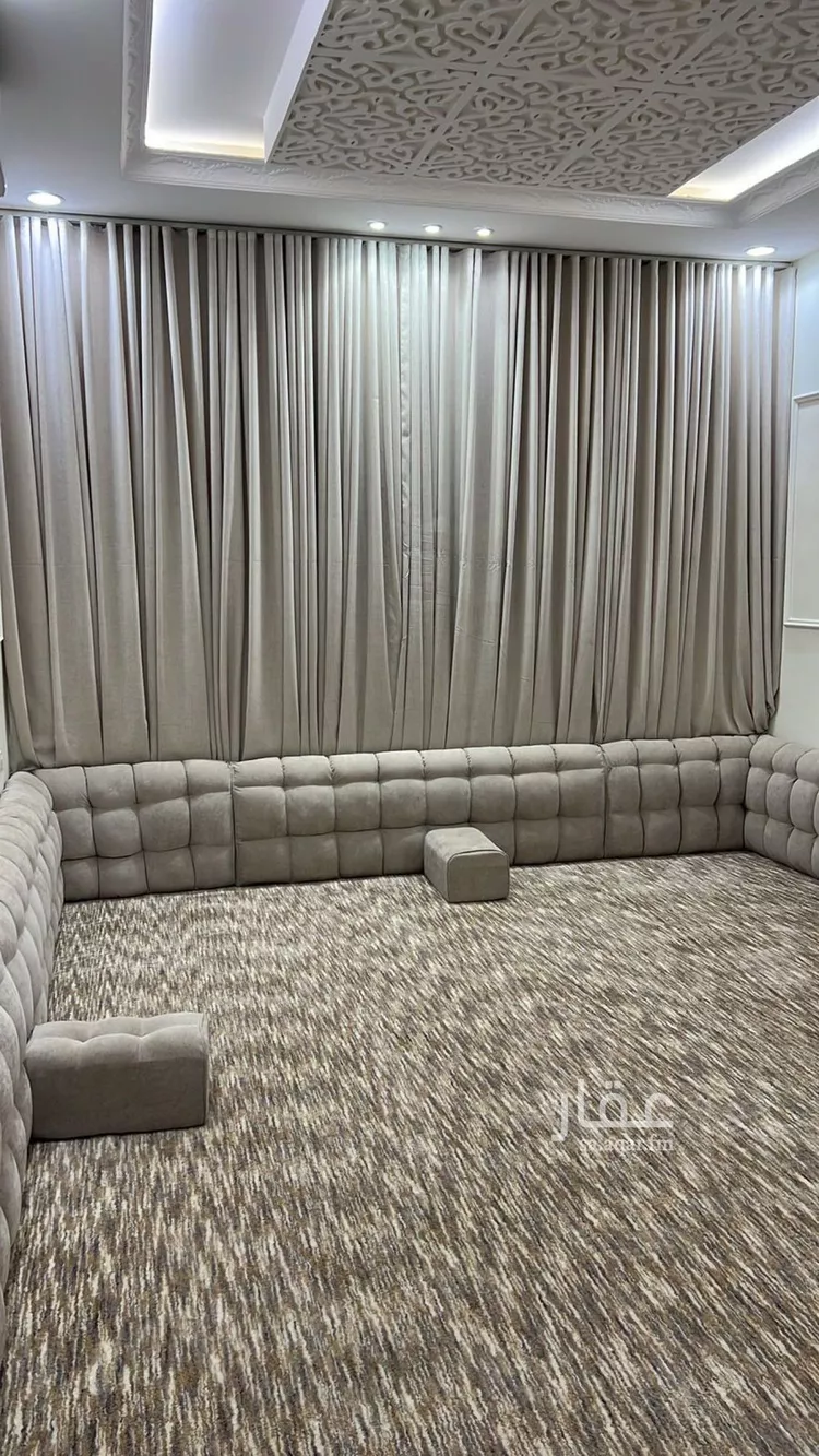Floor for Sale in Riyadh Al Janadriyah