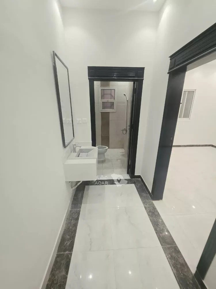 فيلا للبيع في شارع عمر مكرم, حي الرمال, مدينة الرياض, منطقة الرياض 3
