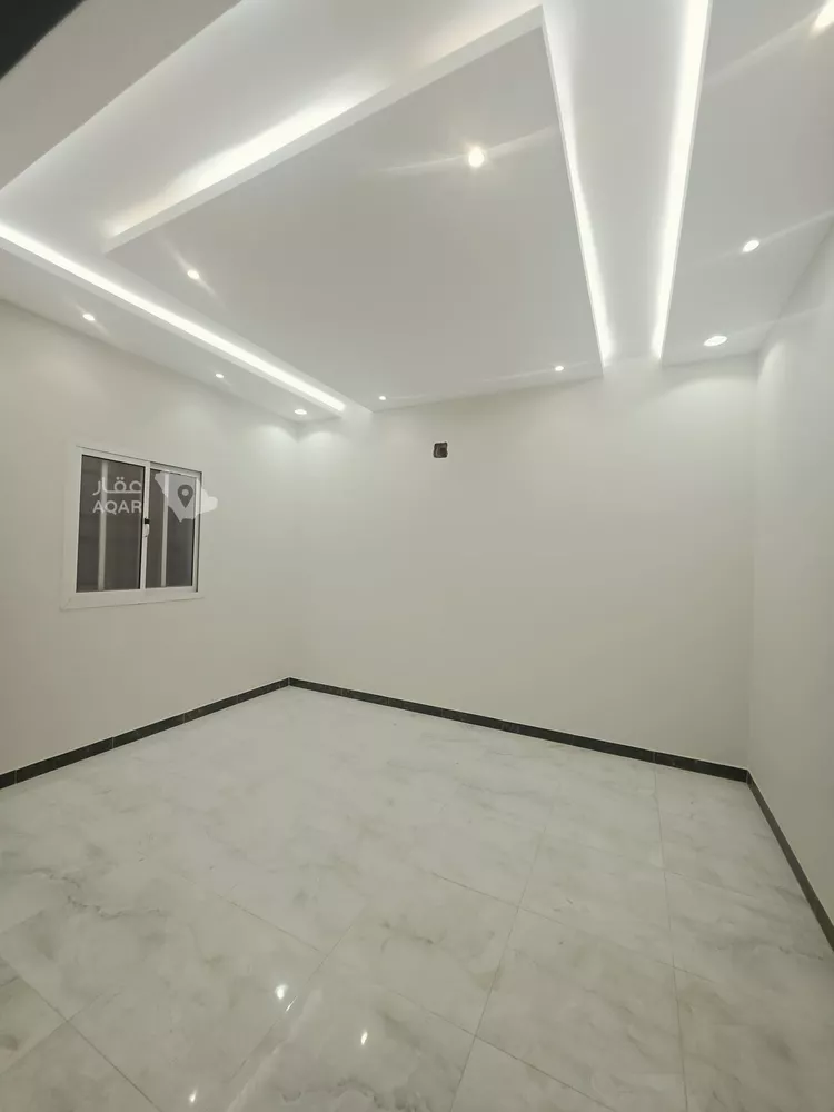 فيلا للبيع في شارع عمر مكرم, حي الرمال, مدينة الرياض, منطقة الرياض 15