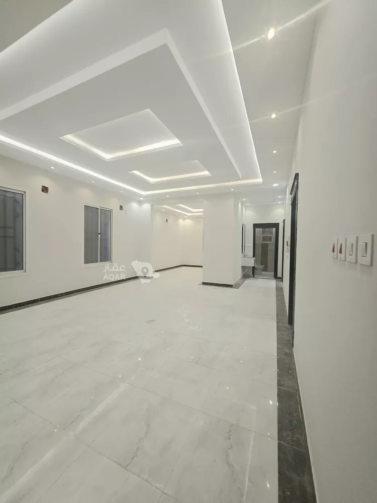 فيلا للبيع في شارع عمر مكرم, حي الرمال, مدينة الرياض, منطقة الرياض 6