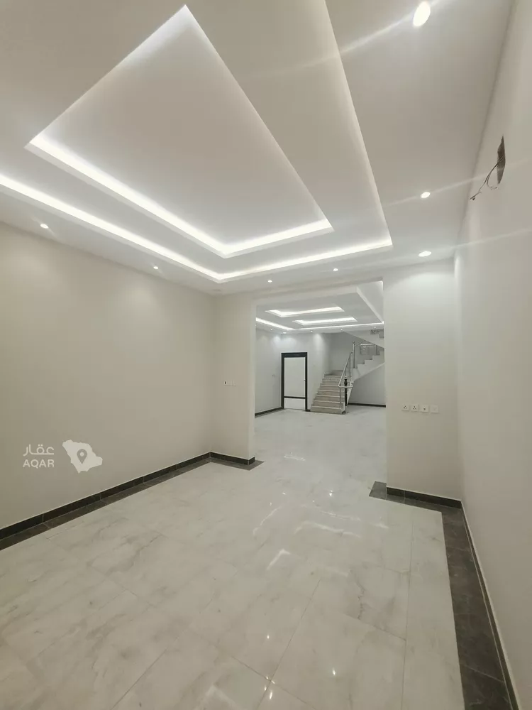 فيلا للبيع في شارع عمر مكرم, حي الرمال, مدينة الرياض, منطقة الرياض 13