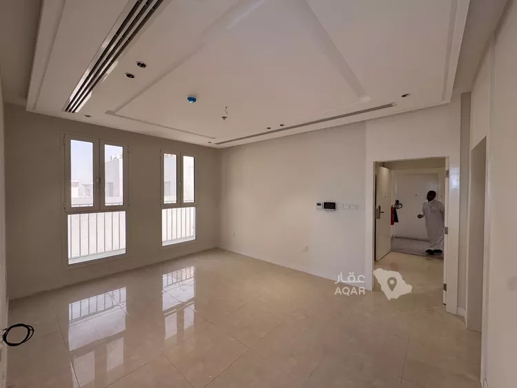 Apartment for Sale in Dhahran Al Jame'ah 10