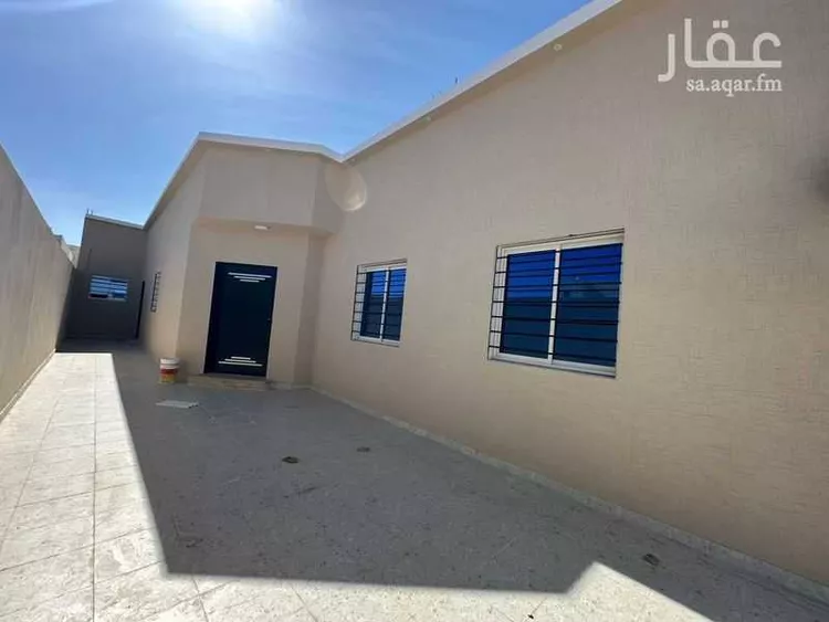 دور للبيع في شارع عثمان ابن مظعون ابن حبيب, حي الورود, مدينة عفيف, منطقة الرياض صورة 3