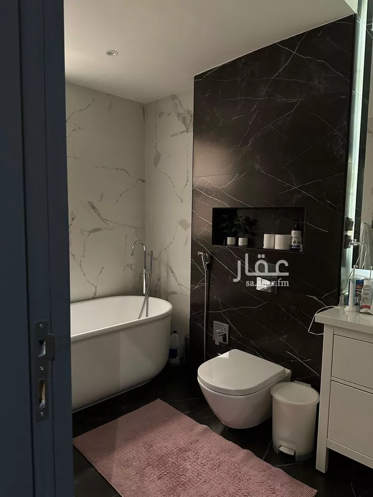 شقة للإيجار في شارع محمد بن عبدالعزيز الدغيثر, حي الملقا, مدينة الرياض, منطقة الرياض صورة 2