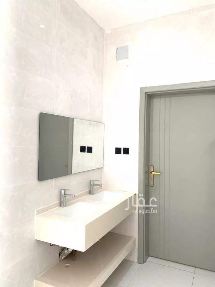 دور للبيع في شارع الشقه 182, حي الشقة, مدينة بريده, منطقة القصيم صورة 3
