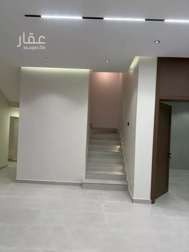 فيلا للبيع في شارع 446, حي عقرباء, مدينة الجبيلة, منطقة الرياض صورة 2