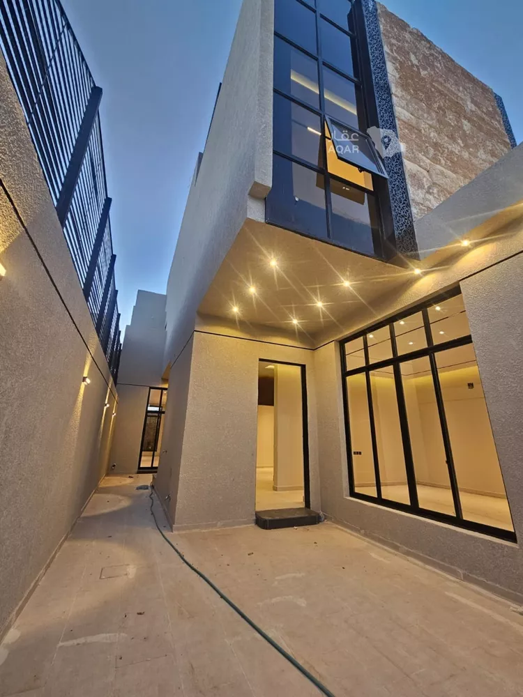 Villa for Sale in Riyadh Al Qirawan 1 صورة