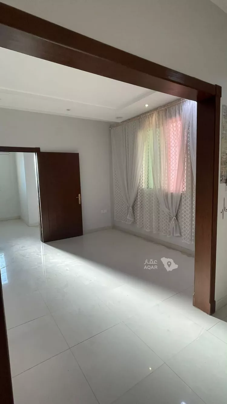 Floor for Rent in Riyadh Al Arid 2