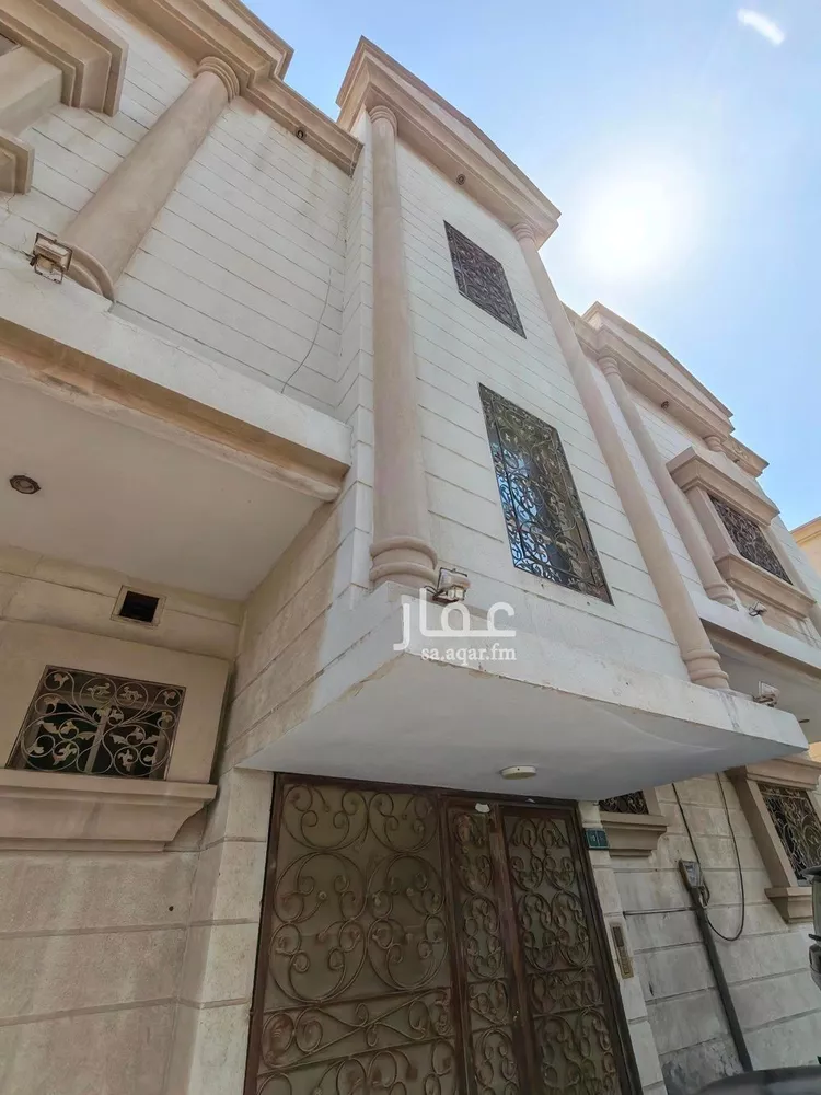 عمارة للبيع في شارع عبد الله الوراق, حي الراكة الشمالية, مدينة الدمام, المنطقة الشرقية