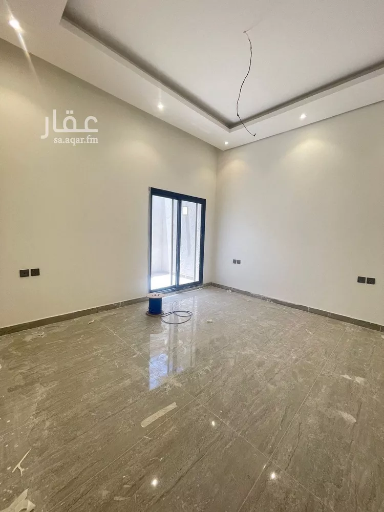 Villa for Sale in Al Khobar Al Amwaj 11