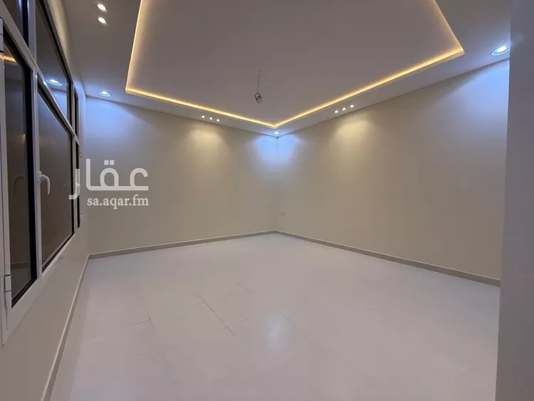 فيلا للبيع في شارع اياس ابن البكير, حي الإسكان, مدينة المجمعه, منطقة الرياض صورة 4