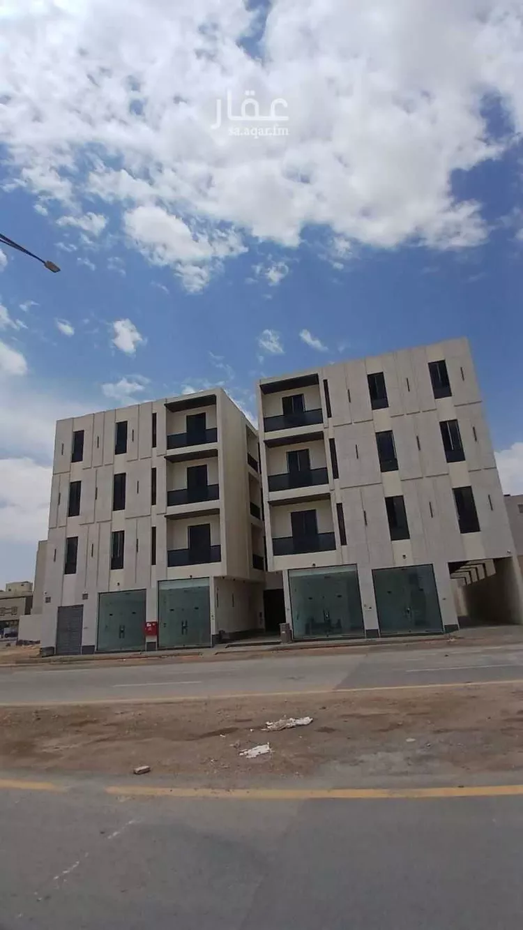 Complex for sale in Riyadh Al Mahdiyah