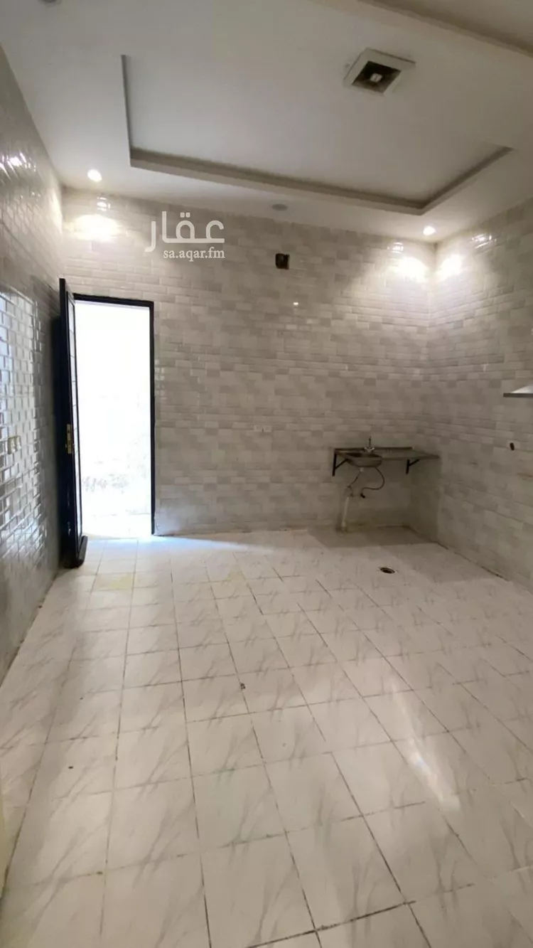فيلا للإيجار في شارع ابن فرحون, حي بدر, مدينة الرياض, منطقة الرياض صورة 3
