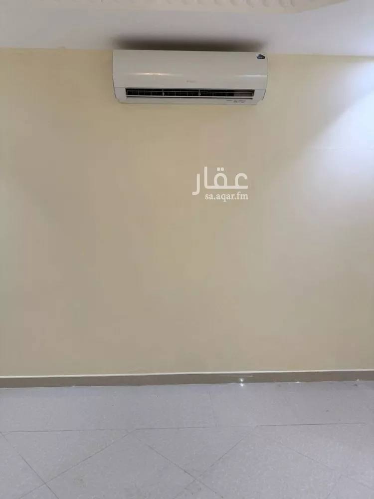 فيلا للإيجار في شارع ابن فرحون, حي بدر, مدينة الرياض, منطقة الرياض صورة 3