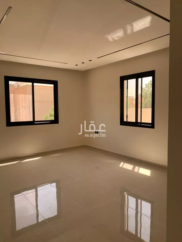 فيلا للبيع في شارع العارض, حي الخالدية, مدينة الدرعية, منطقة الرياض صورة 3