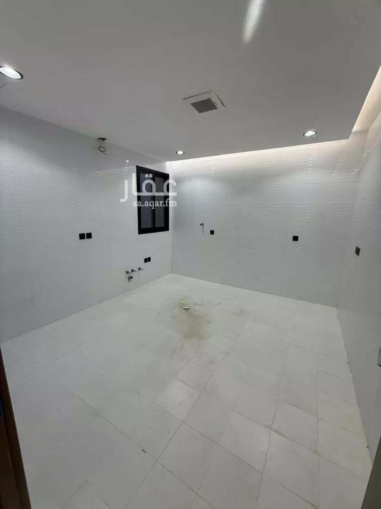 Floor for Sale in Riyadh Badr 10