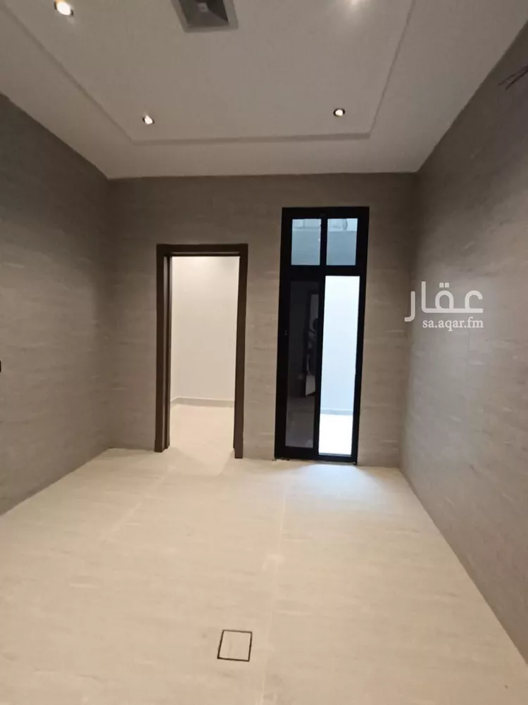 دور للبيع في شارع حامد القاري, حي عكاظ, مدينة الرياض, منطقة الرياض صورة 5
