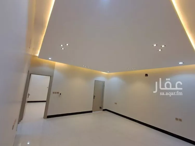 دور للبيع في شارع النفوذ, حي عكاظ, مدينة الرياض, منطقة الرياض صورة 5
