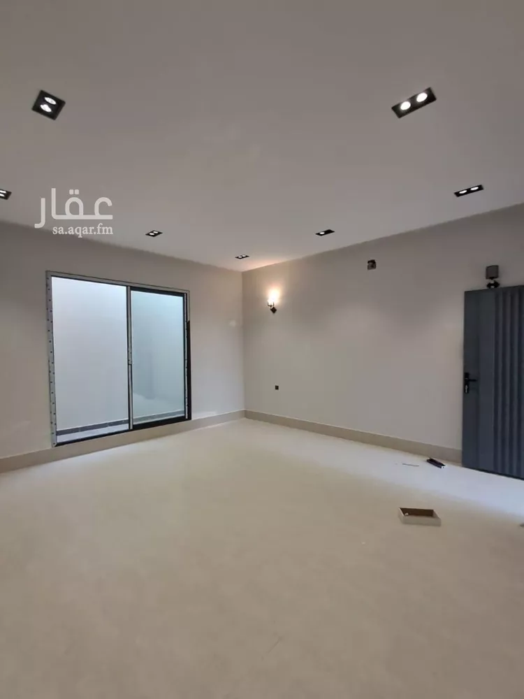 دور للبيع في شارع حامد القاري, حي عكاظ, مدينة الرياض, منطقة الرياض صورة 5