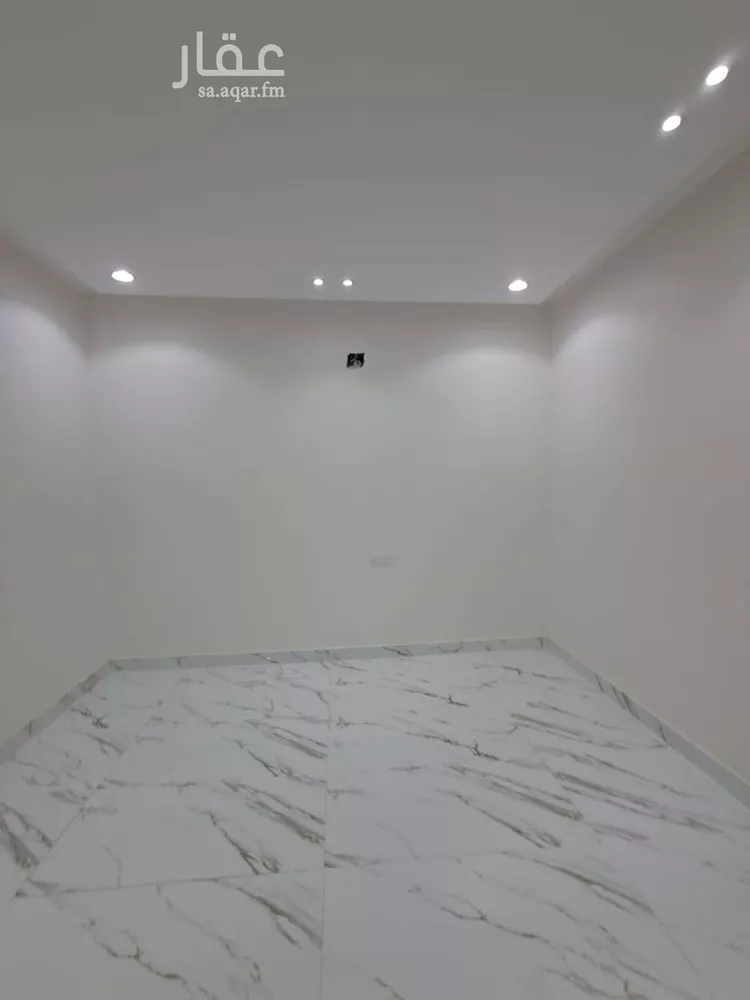 فيلا للبيع في شارع طمبرة, حي العريجاء الغربي, مدينة الرياض, منطقة الرياض صورة 4