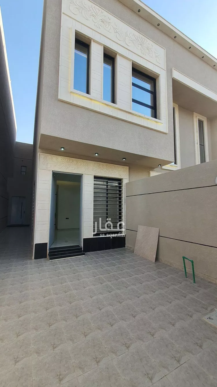 دور للبيع في شارع احمد بن جعفر القفطي, حي العوالي, مدينة الرياض, منطقة الرياض