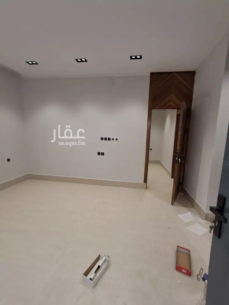 دور للبيع في شارع حامد القاري, حي عكاظ, مدينة الرياض, منطقة الرياض صورة 3