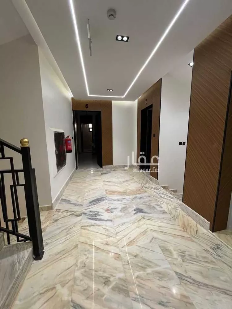 عمارة للبيع في شارع عبداللطيف بن مبارك, حي الشفاء, مدينة الرياض, منطقة الرياض صورة 4