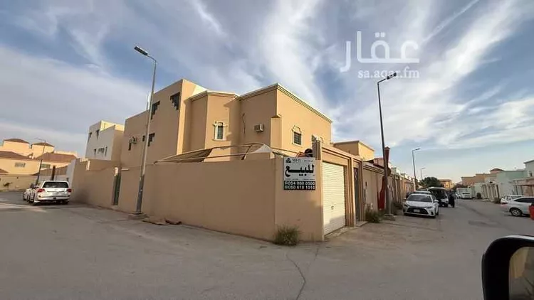 فيلا للبيع في شارع درويش ابن حسن عجيمي, حي الربوة, مدينة بريدة, منطقة القصيم صورة 3