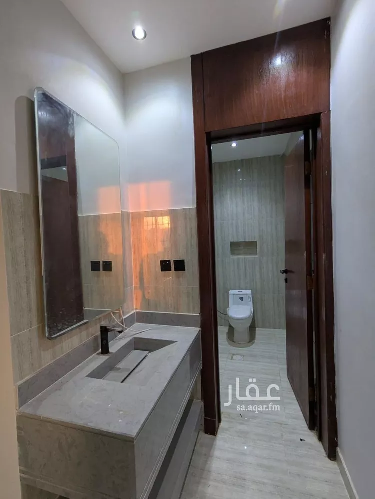 دور للبيع في شارع صالح بن صديق كمال, حي طويق, مدينة الرياض, منطقة الرياض صورة 5