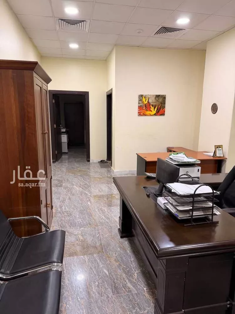 مكتب تجاري للإيجار في شارع طريق الملك عبدالعزيز, حي الضباط, مدينة الرياض, منطقة الرياض 8