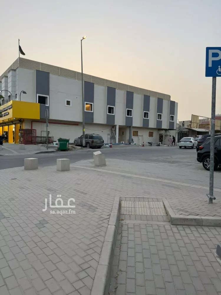 شقة للإيجار في شارع سعود بن عبدالعزيز بن محمد الفرعي, حي المصيف, مدينة الرياض, منطقة الرياض 1 صورة