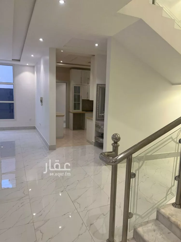 فيلا للإيجار في شارع خالد بن سلمة المخزومي, حي المهدية, مدينة الرياض, منطقة الرياض صورة 3