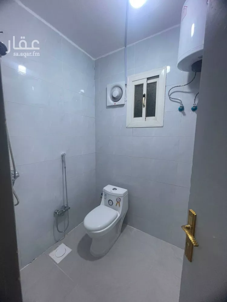 شقة للإيجار في شارع رقم 4, حي العزيزية, مدينة الرياض, منطقة الرياض صورة 2