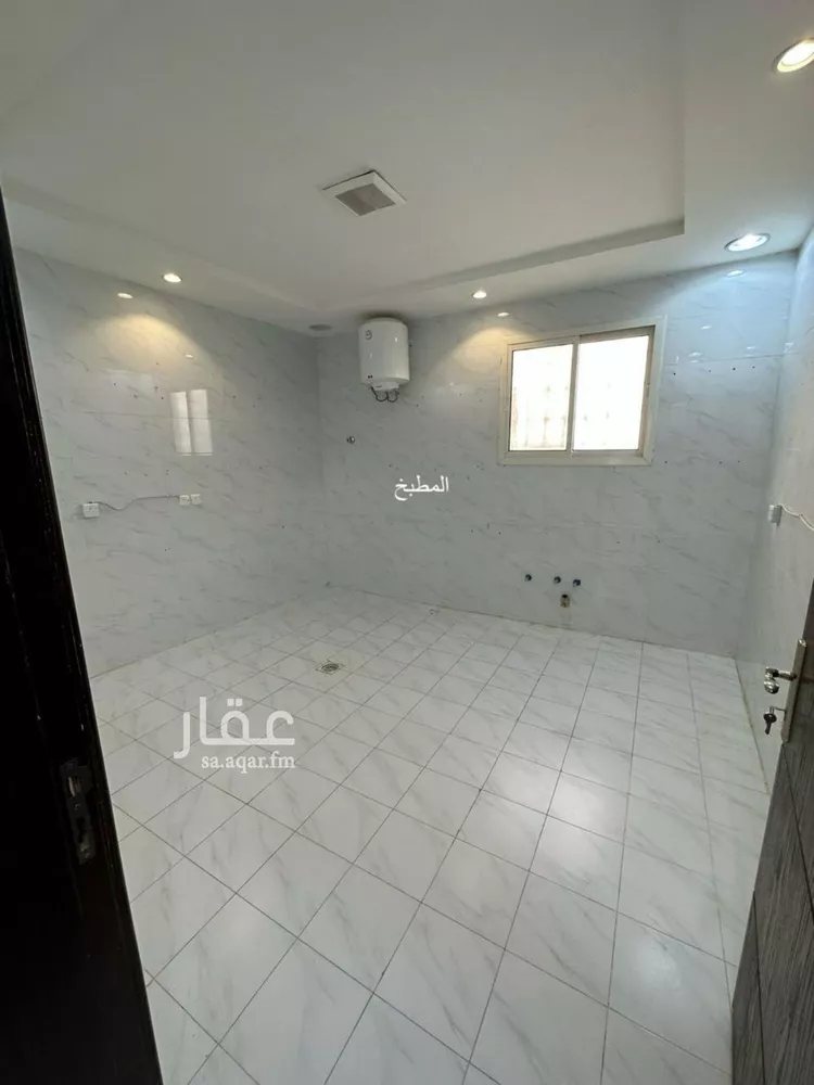 شقة للإيجار في شارع رقم 4, حي العزيزية, مدينة الرياض, منطقة الرياض صورة 3