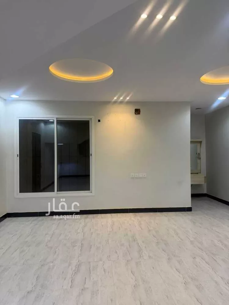 فيلا للإيجار في شارع أحمد الطيبي, حي بدر, مدينة الرياض, منطقة الرياض صورة 5