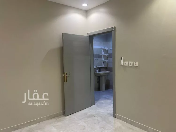 شقة للإيجار في شارع عبدالله بن الزبير, حي العريجاء الغربي, مدينة الرياض, منطقة الرياض صورة 3