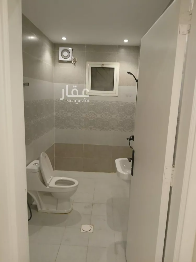 شقة للإيجار في شارع الشيخ حسن بن حسين بن علي, حي إشبيلية, مدينة الرياض, منطقة الرياض صورة 5