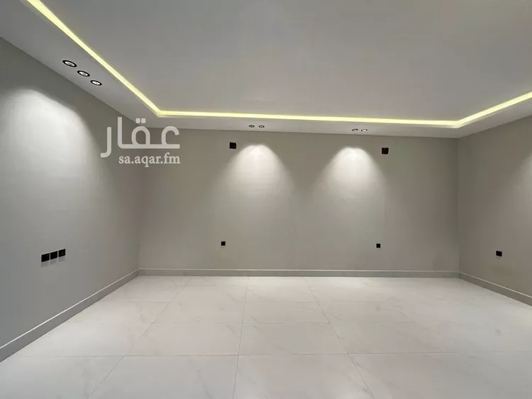 فيلا للبيع في شارع يوسف اللخمي, حي الرمال, مدينة الرياض, منطقة الرياض